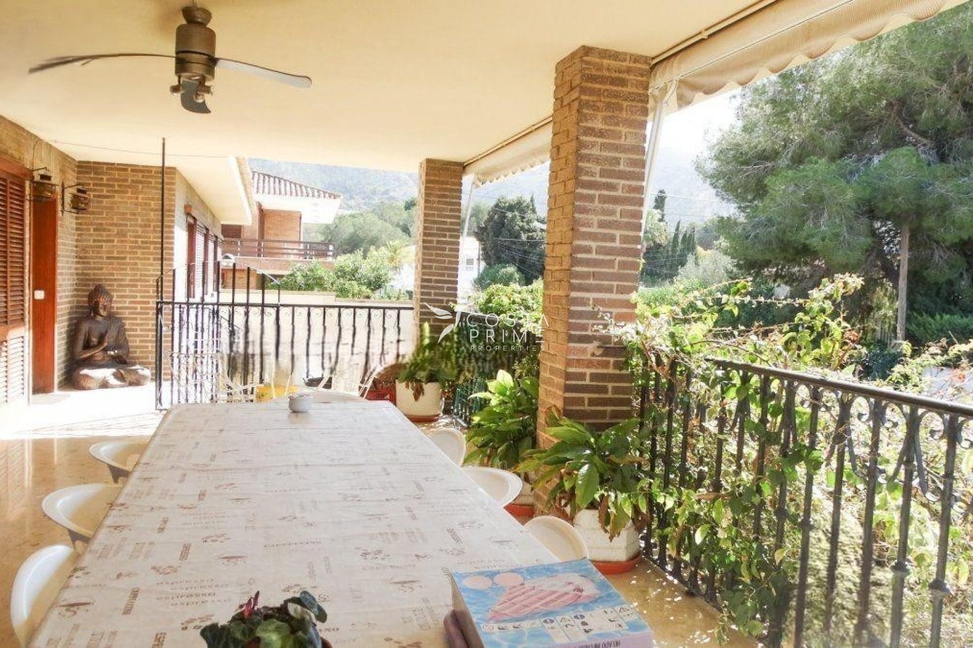 Resale - Villa  - Benidorm