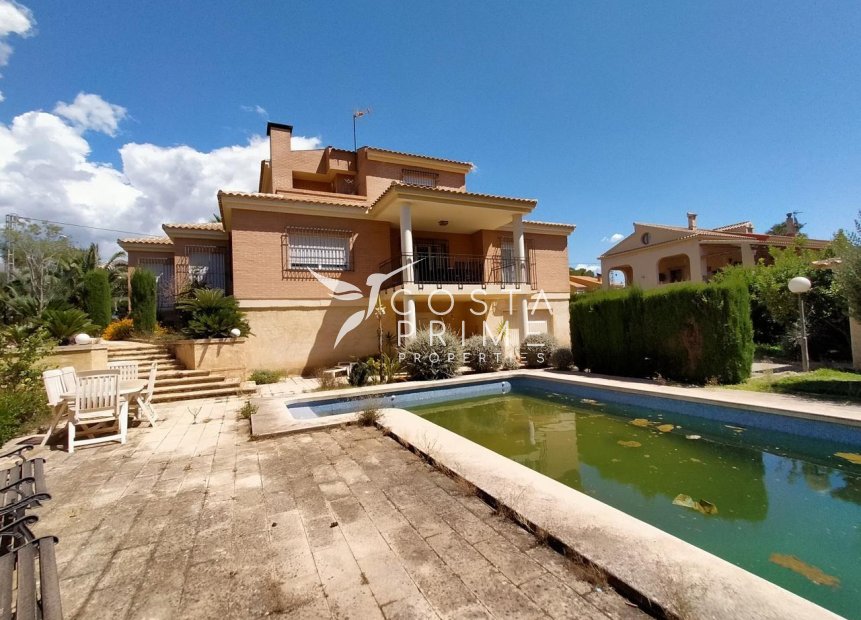 Resale - Villa  - Benidorm