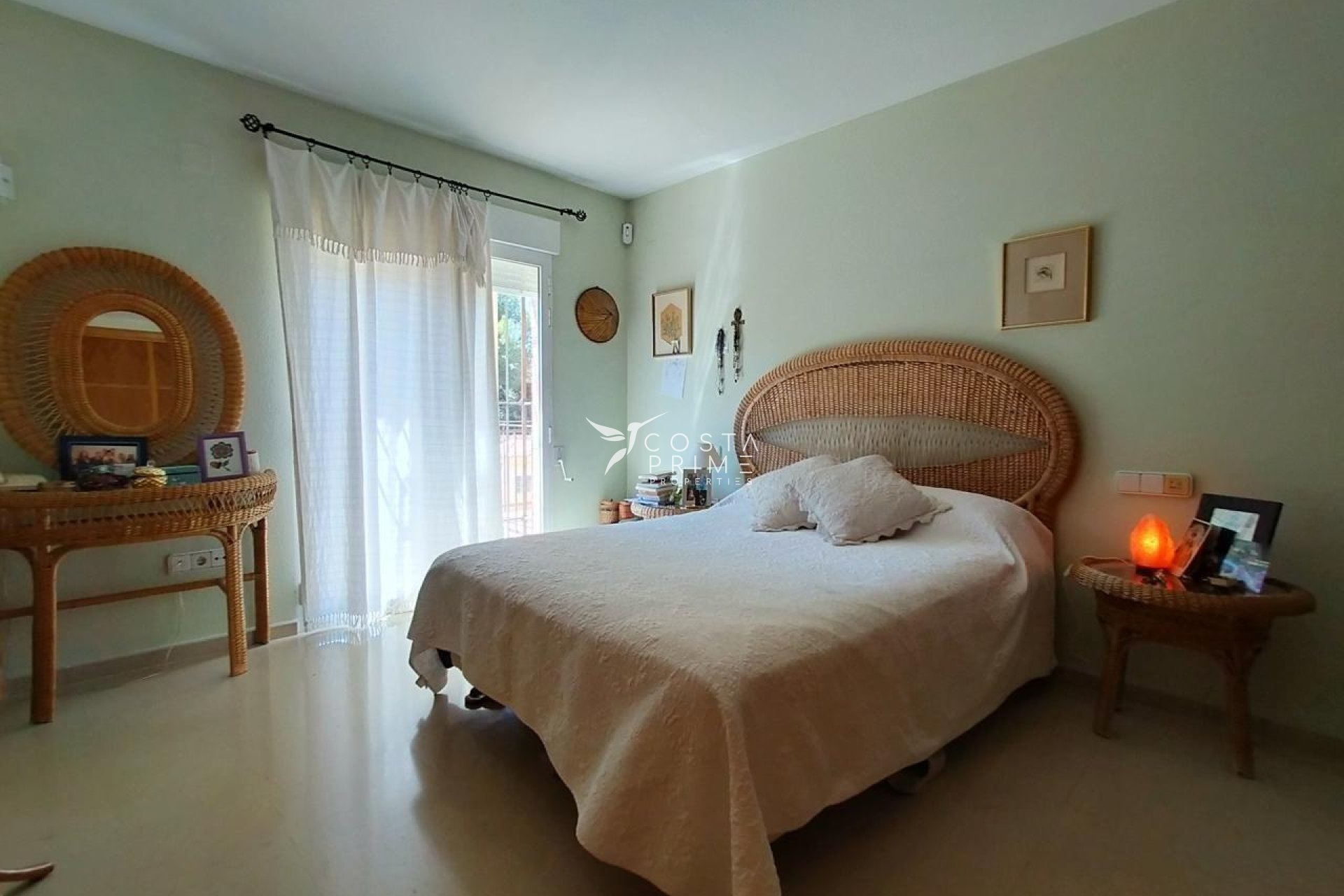 Resale - Villa  - Benidorm