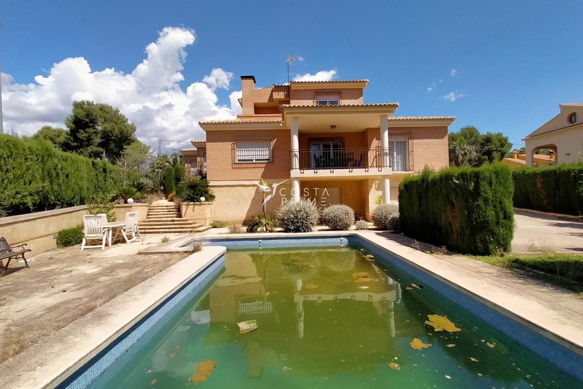 Resale - Villa  - Benidorm