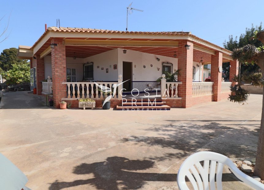 Resale - Villa  - Benidorm