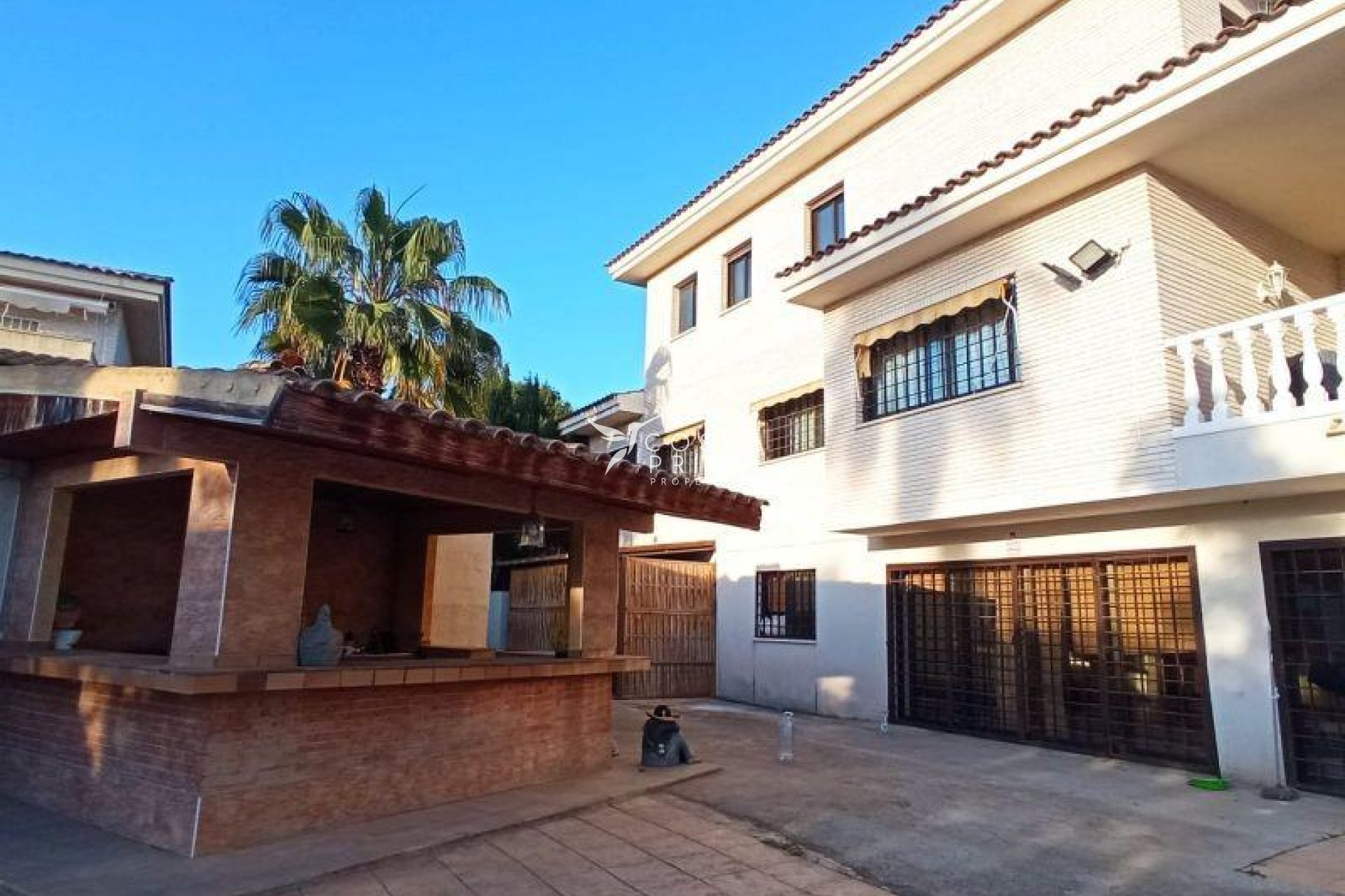 Resale - Villa  - Benidorm