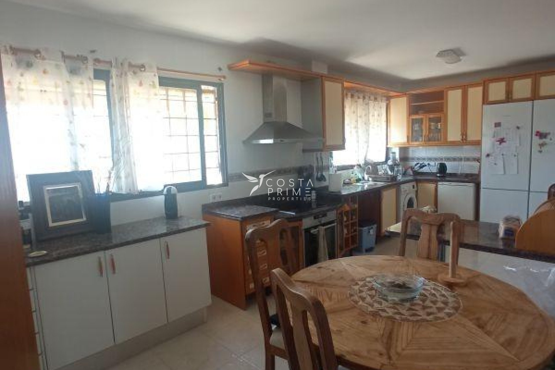 Resale - Villa  - Benidorm