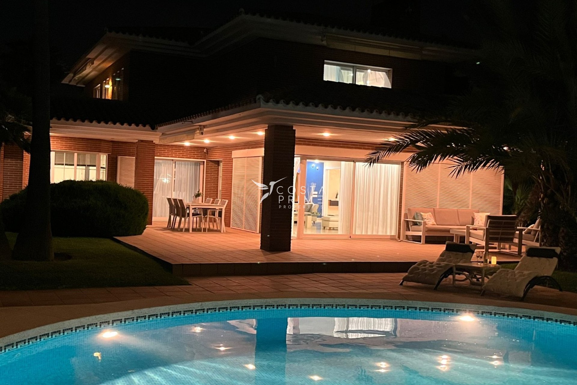 Resale - Villa  - Benidorm