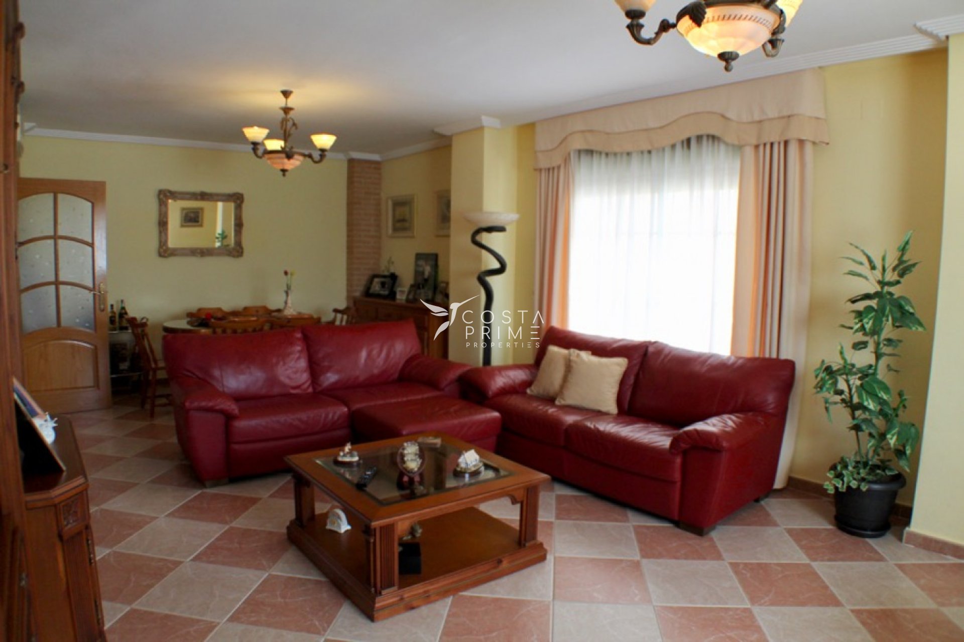 Resale - Villa  - Benidorm