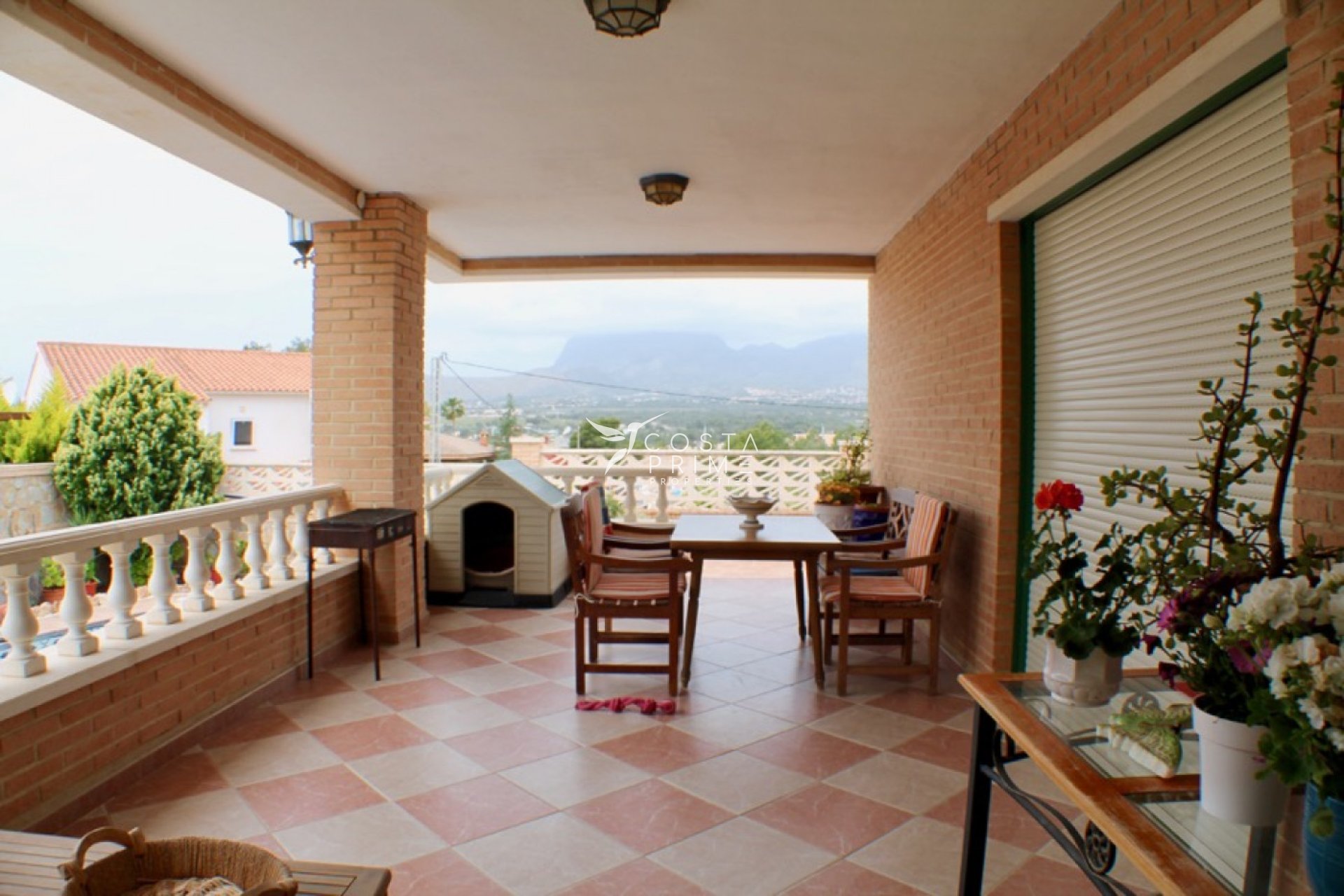 Resale - Villa  - Benidorm