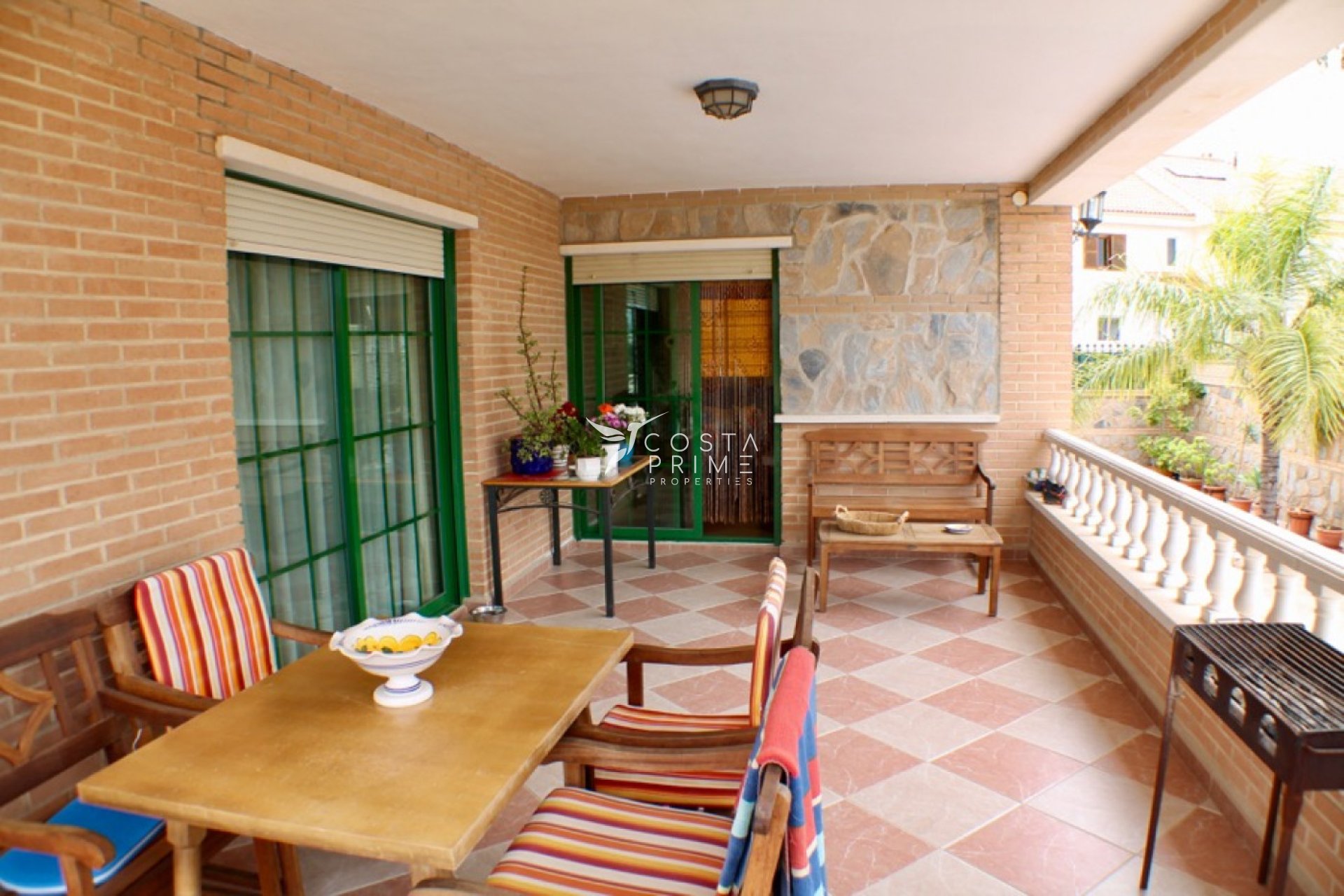 Resale - Villa  - Benidorm