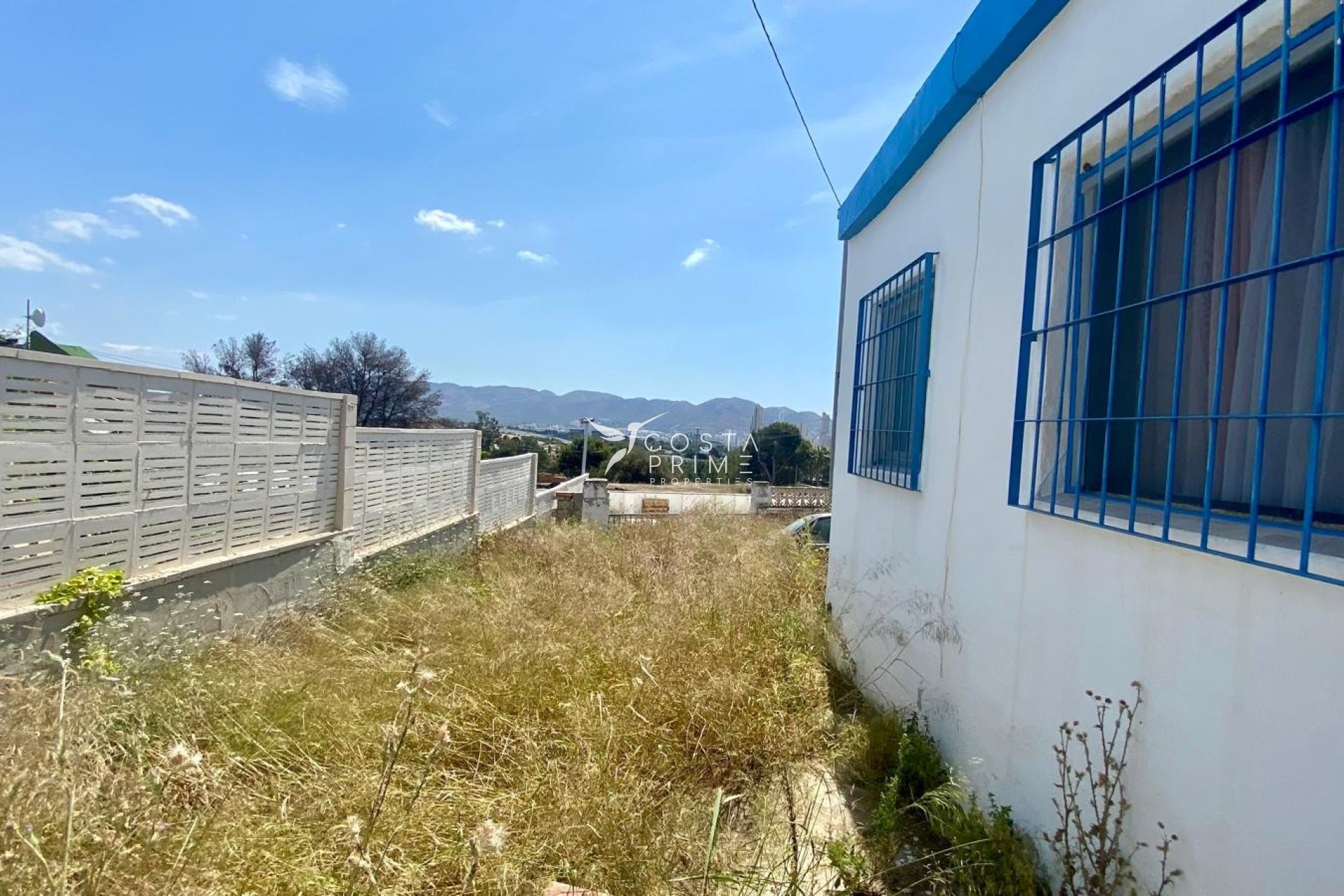 Resale - Villa  - Benidorm