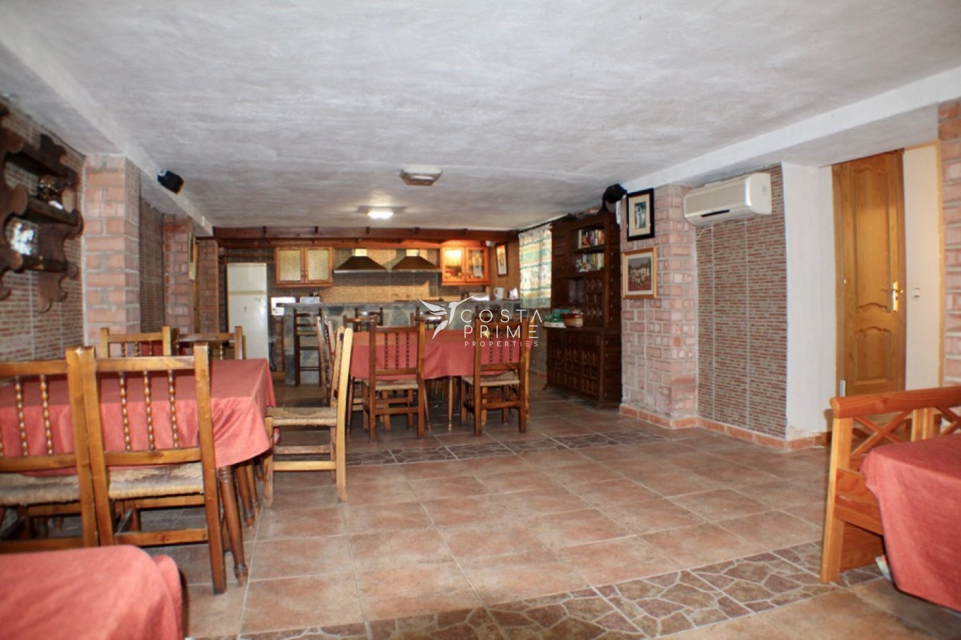 Resale - Villa  - Benidorm