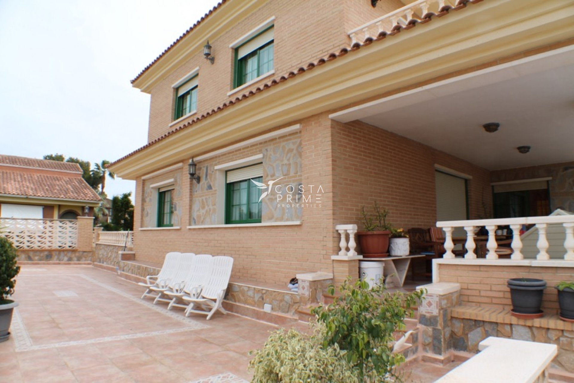 Resale - Villa  - Benidorm