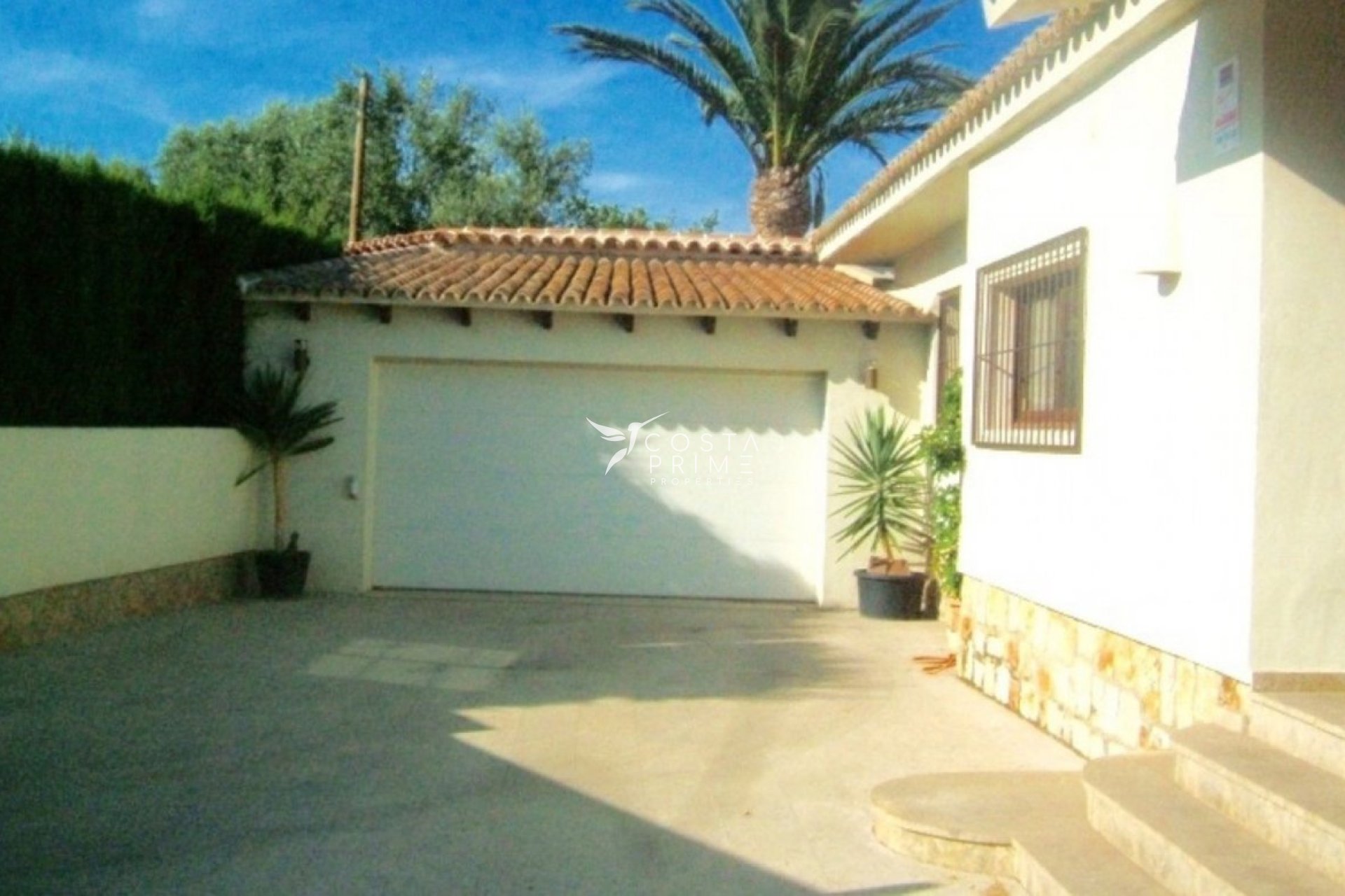 Resale - Villa  - Benidorm