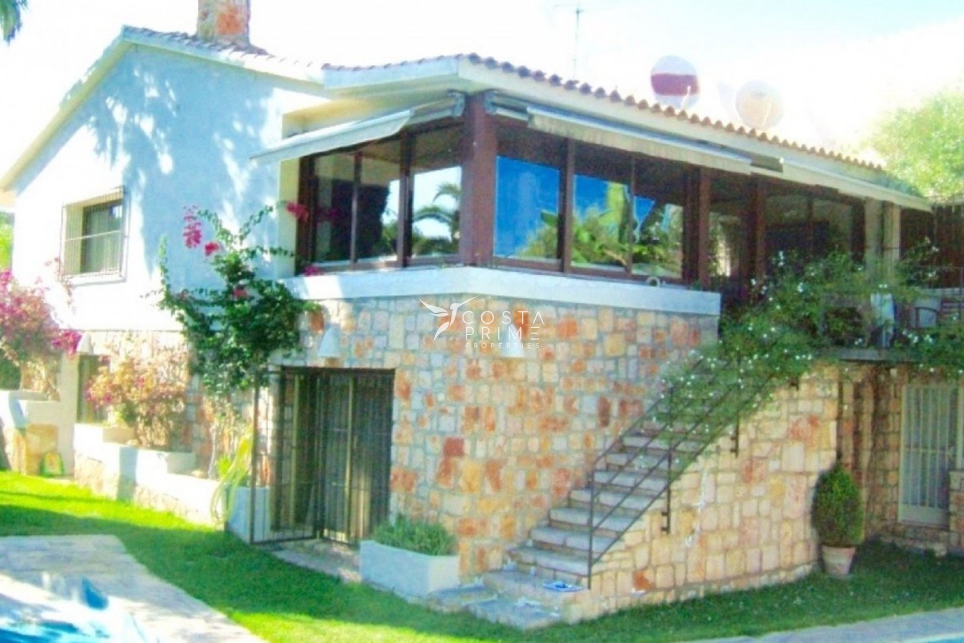 Resale - Villa  - Benidorm