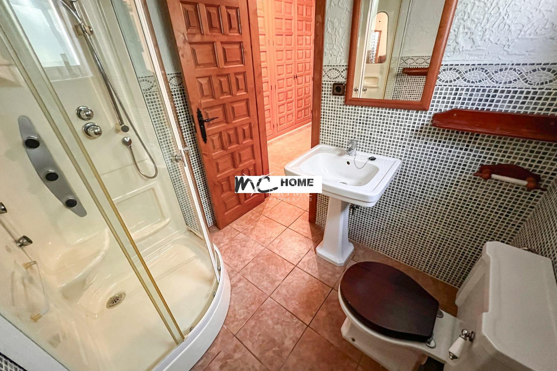 Resale - Villa  - Callosa d'en Sarrià