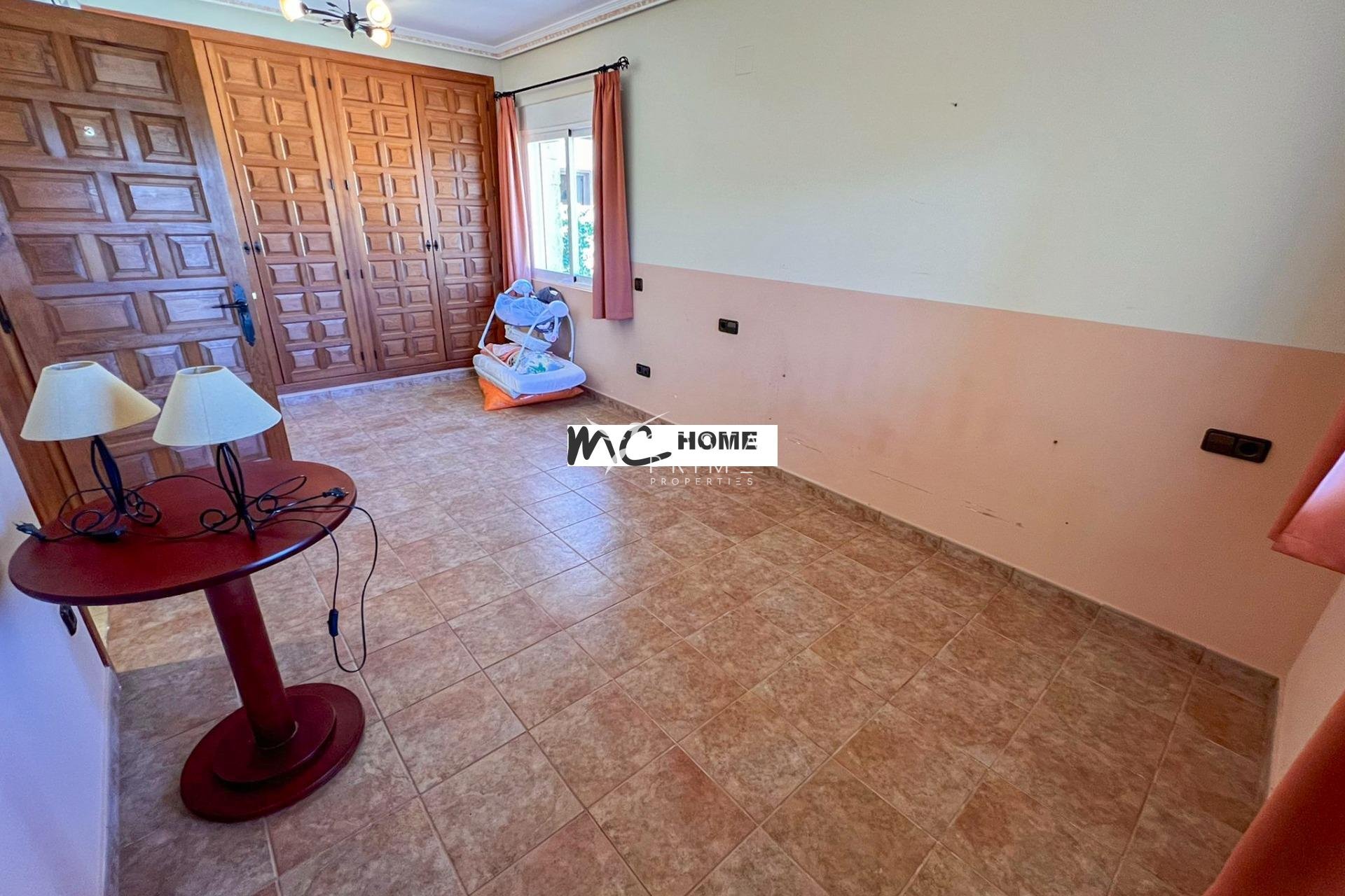 Resale - Villa  - Callosa d'en Sarrià