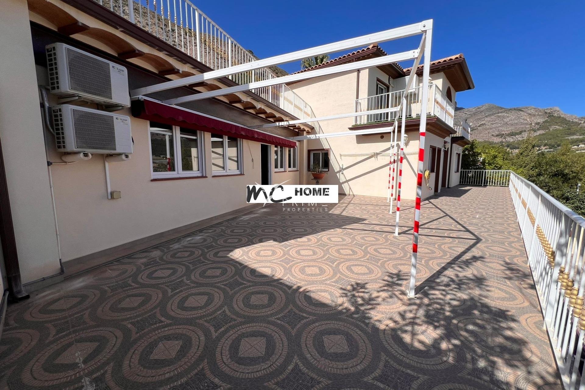 Resale - Villa  - Callosa d'en Sarrià