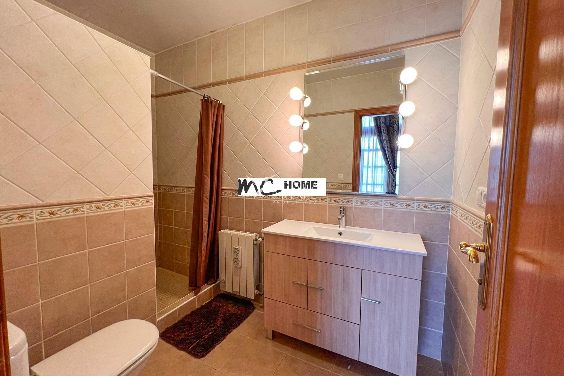 Resale - Villa  - Callosa d'en Sarrià