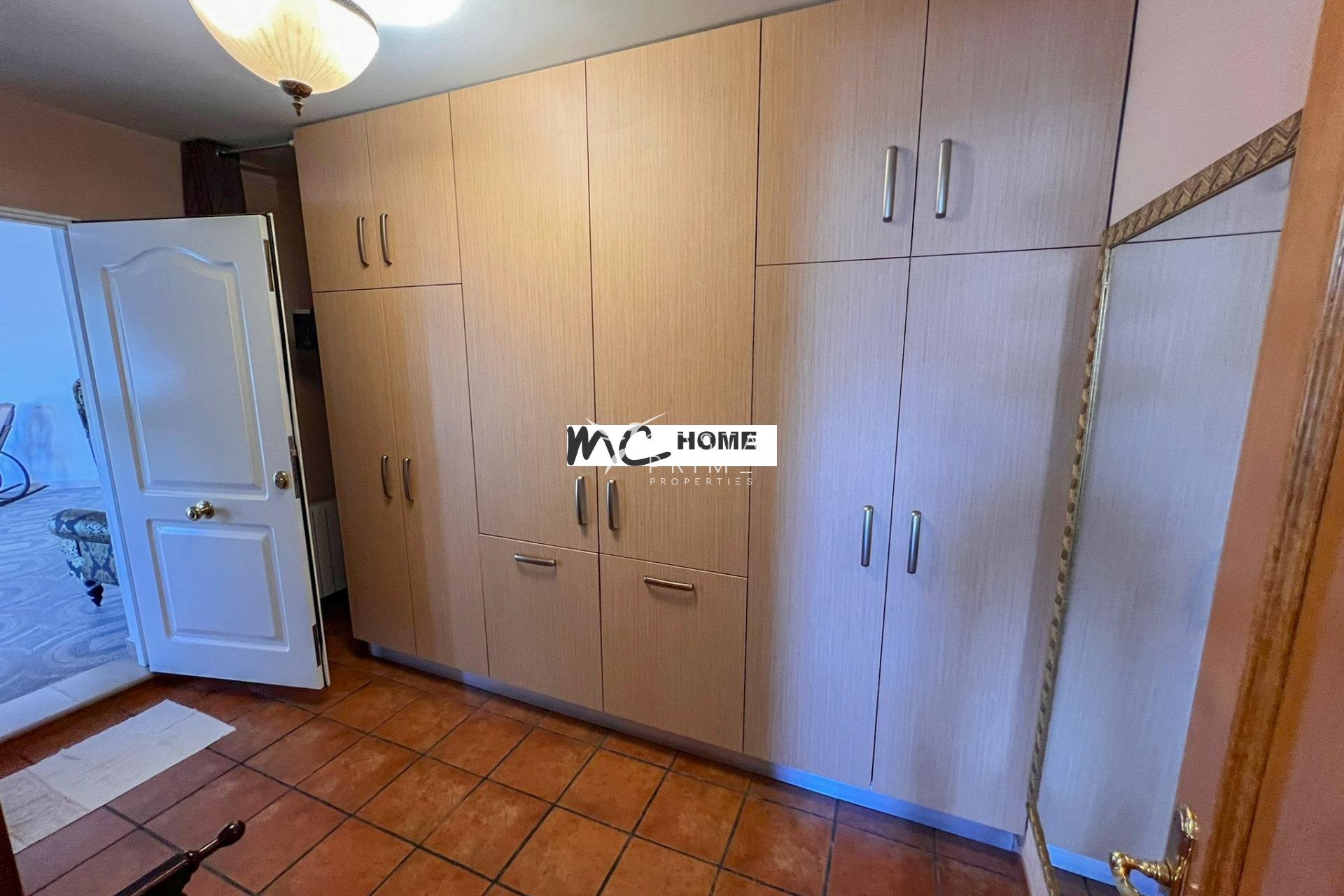 Resale - Villa  - Callosa d'en Sarrià