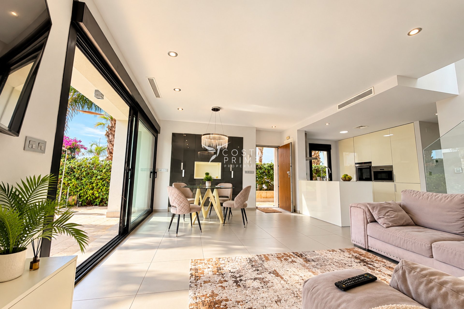 Resale - Villa  - Ciudad Quesada
