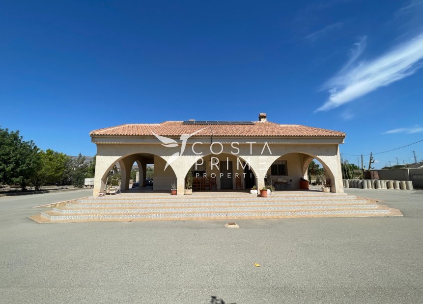 Resale - Villa  - Crevillente