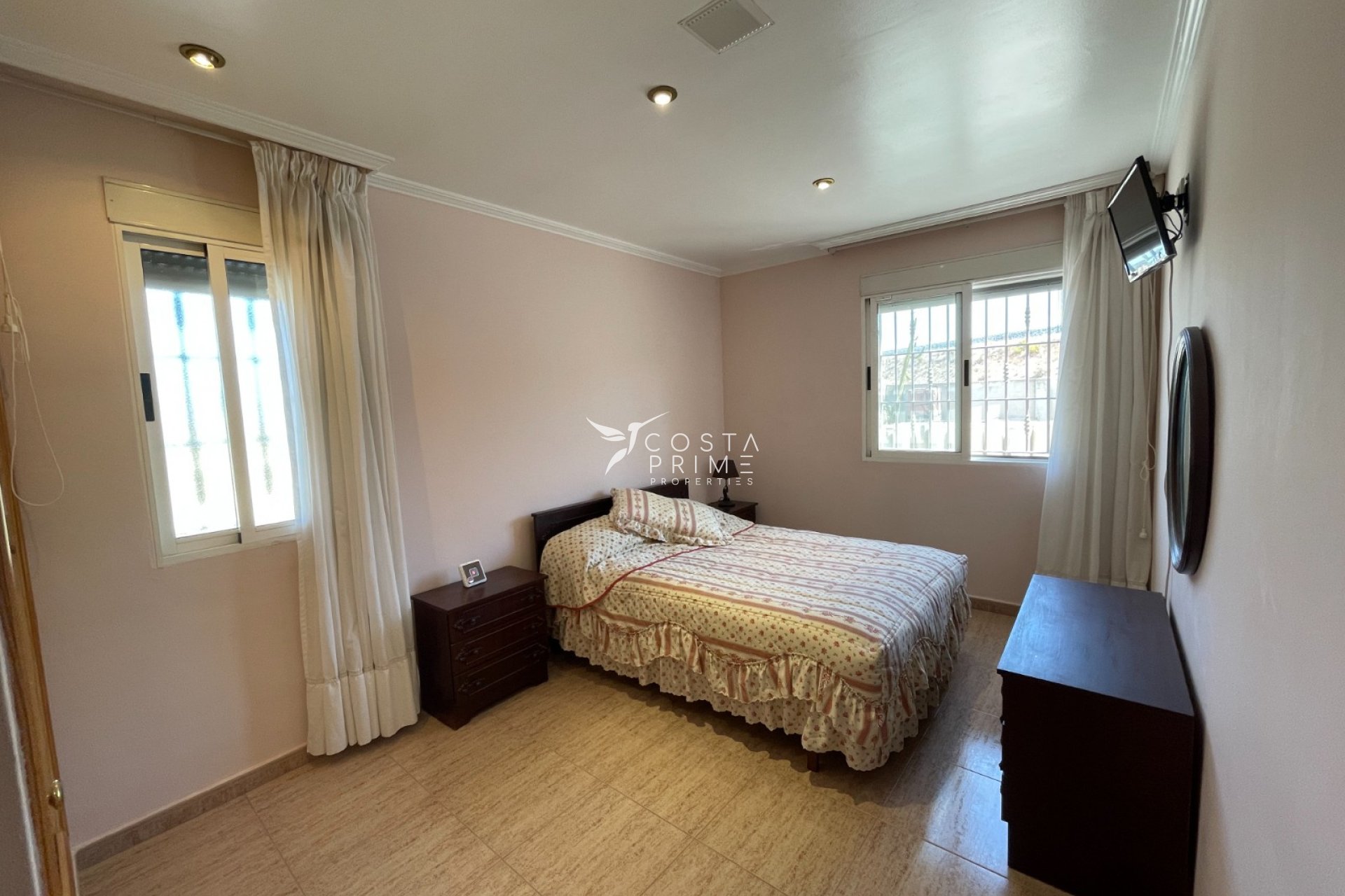 Resale - Villa  - Crevillente