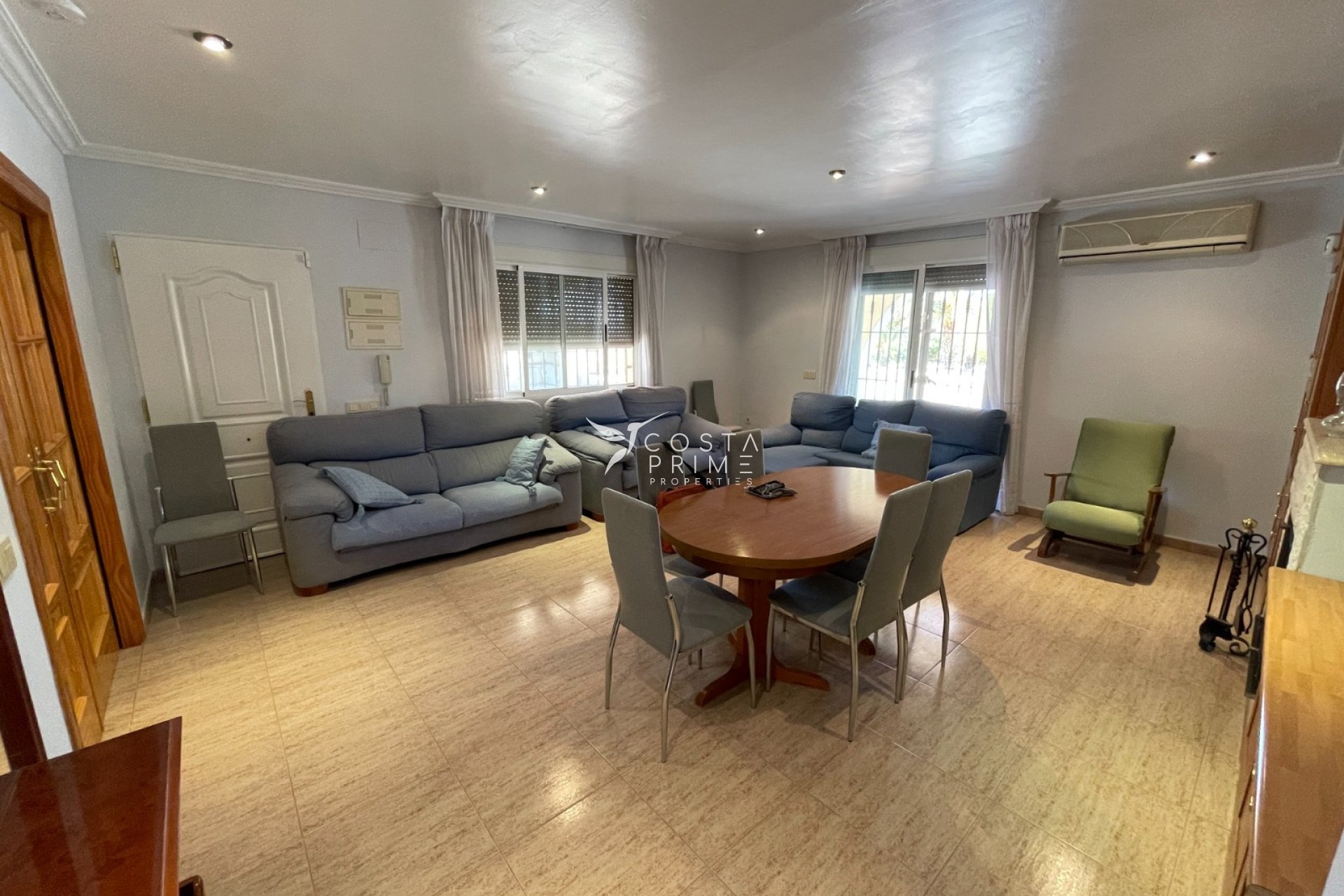 Resale - Villa  - Crevillente
