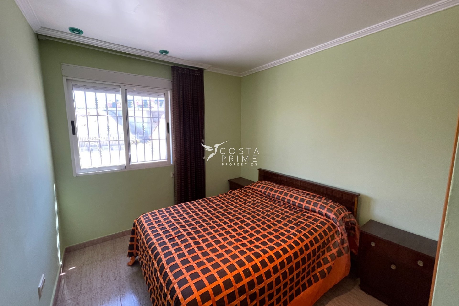 Resale - Villa  - Crevillente