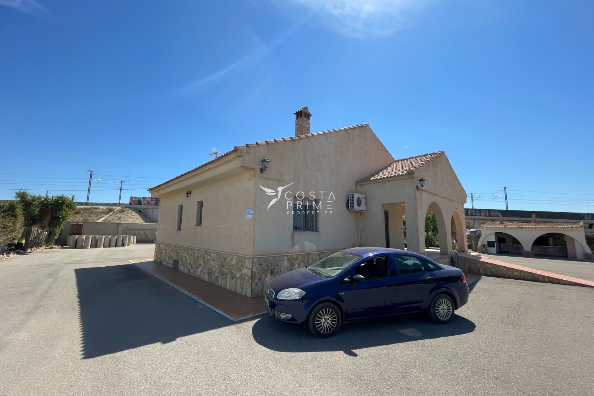 Resale - Villa  - Crevillente