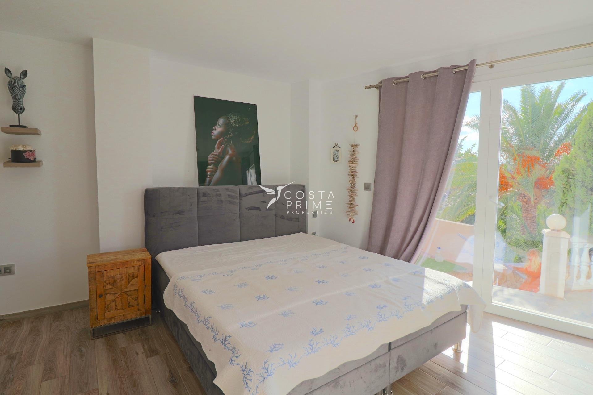 Resale - Villa  - El Campello