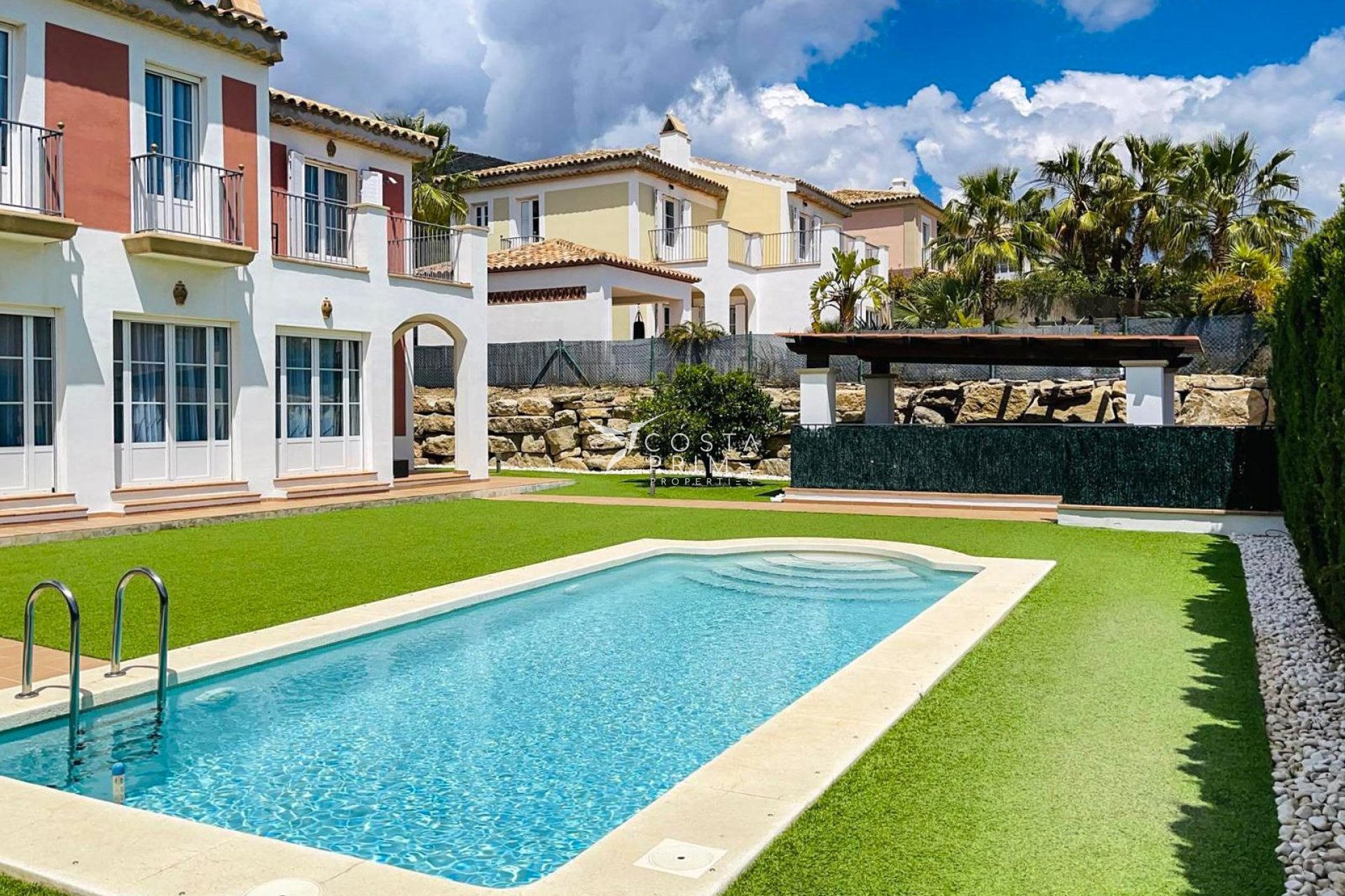 Resale - Villa  - Finestrat