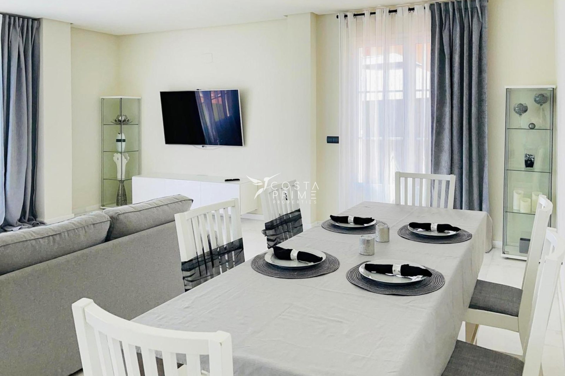 Resale - Villa  - Finestrat