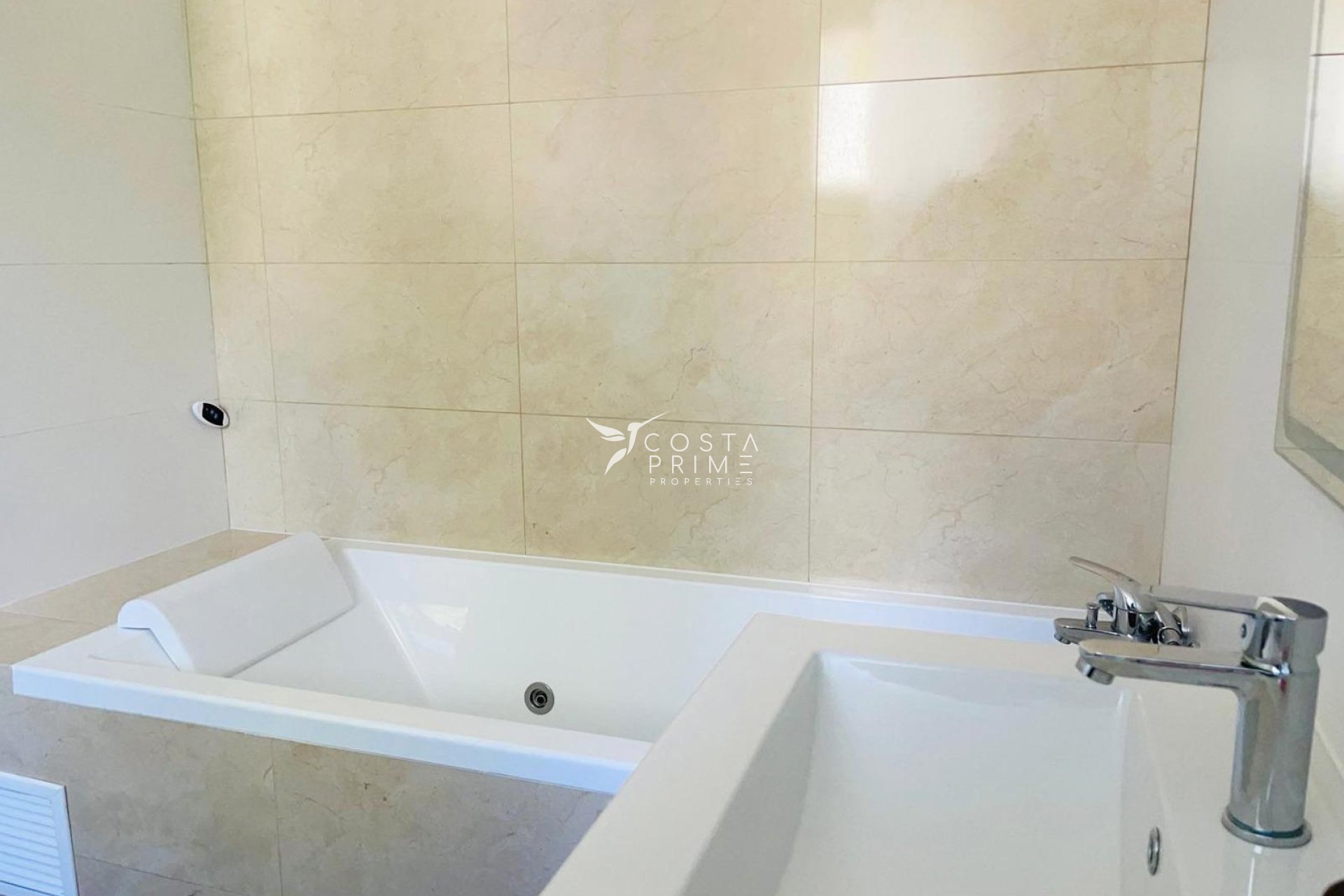 Resale - Villa  - Finestrat