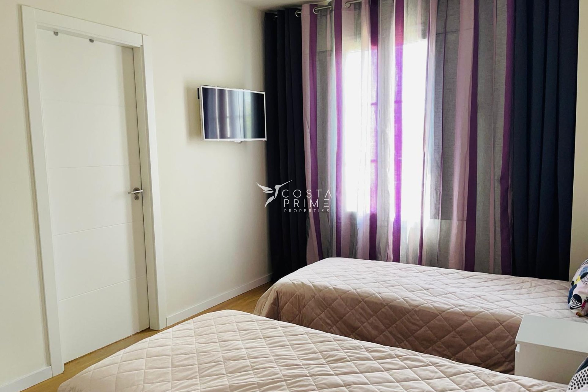 Resale - Villa  - Finestrat