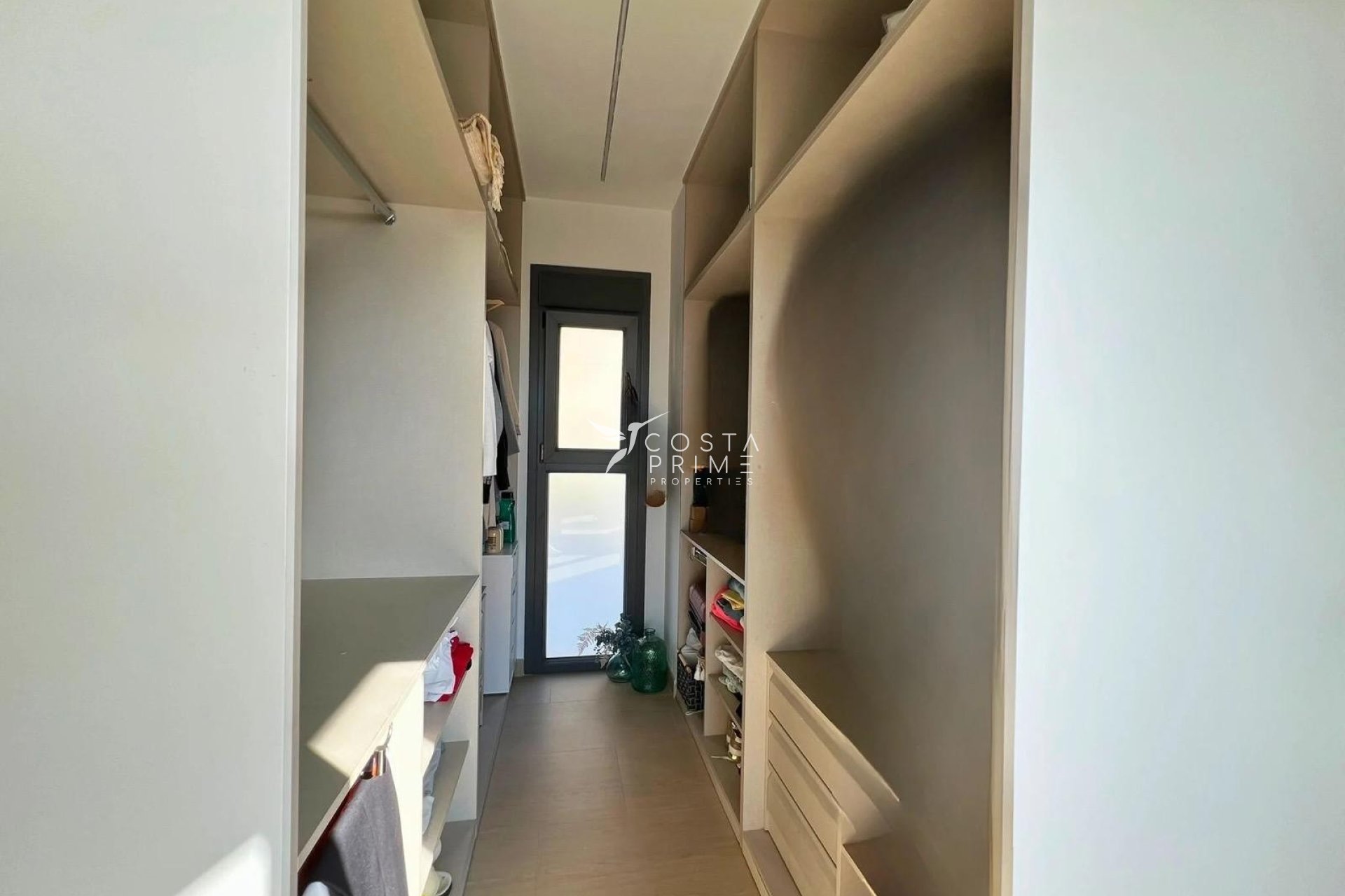 Resale - Villa  - Finestrat