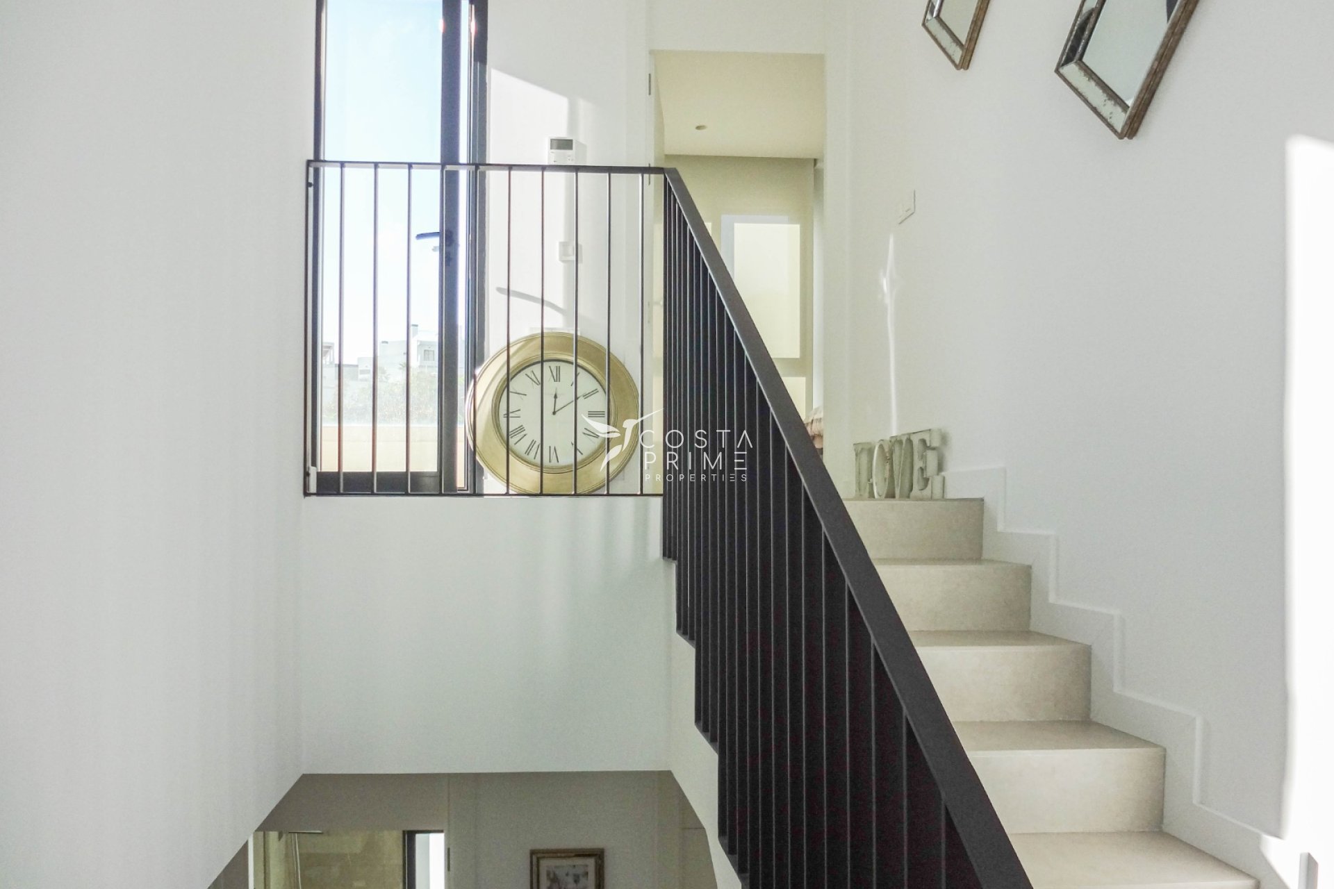 Resale - Villa  - Finestrat