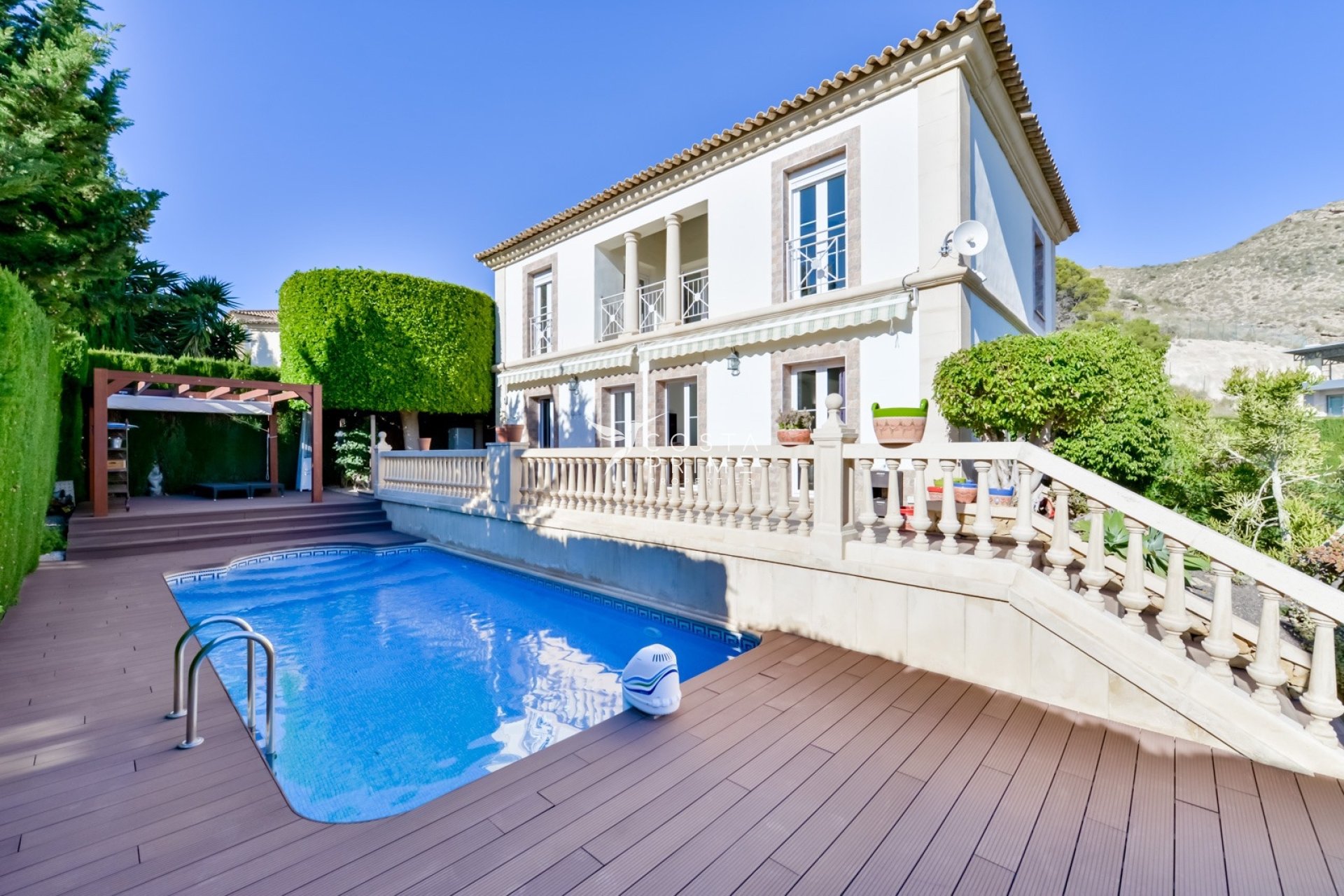 Resale - Villa  - Finestrat