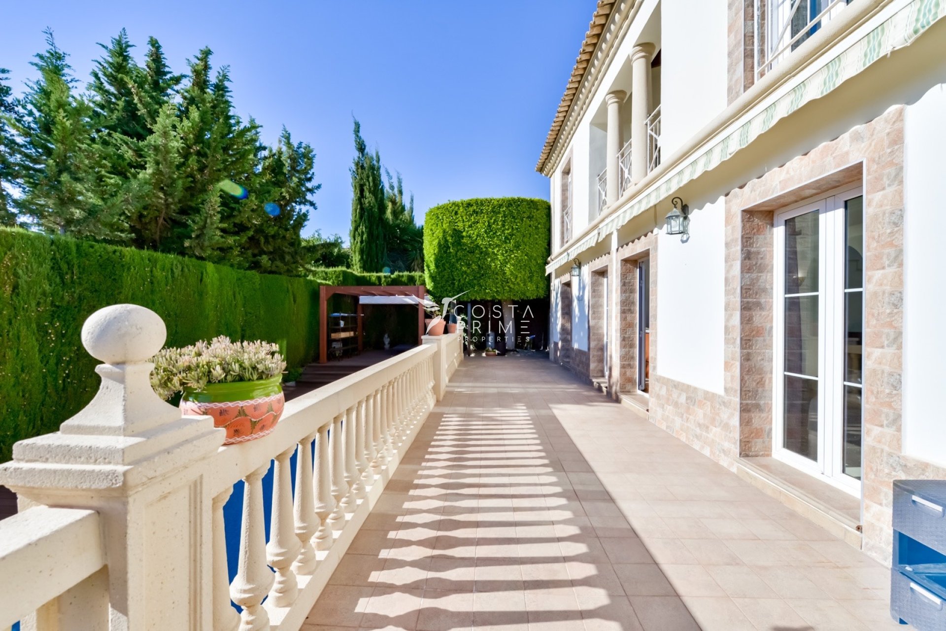 Resale - Villa  - Finestrat