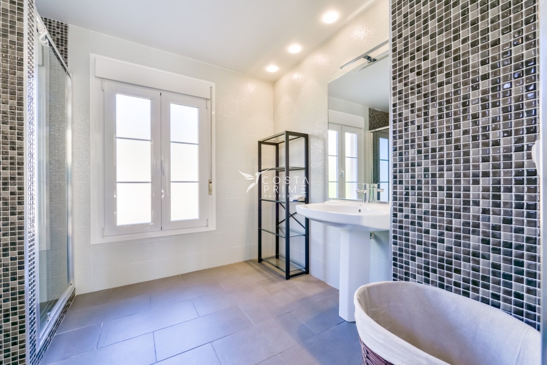 Resale - Villa  - Finestrat