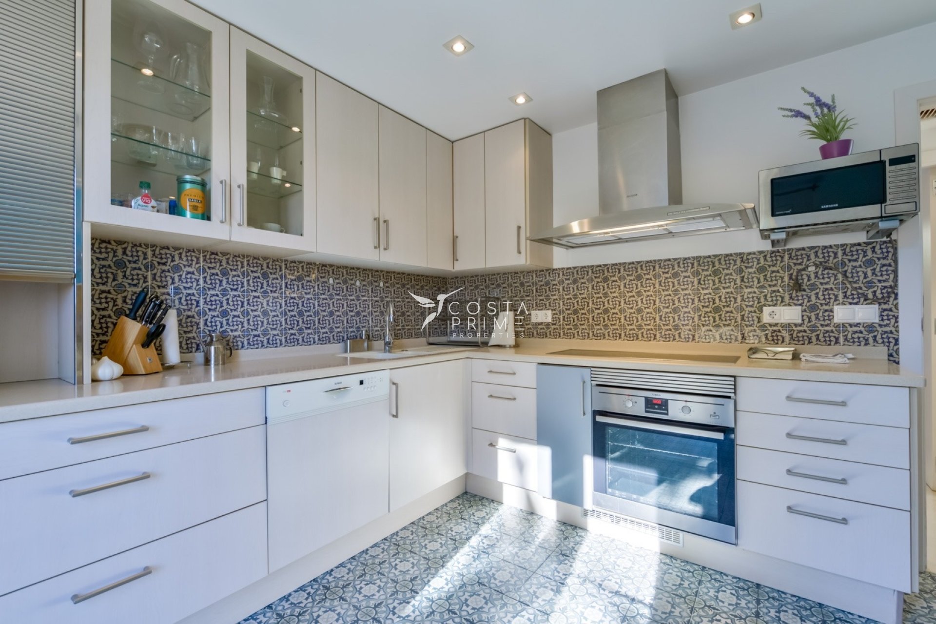 Resale - Villa  - Finestrat