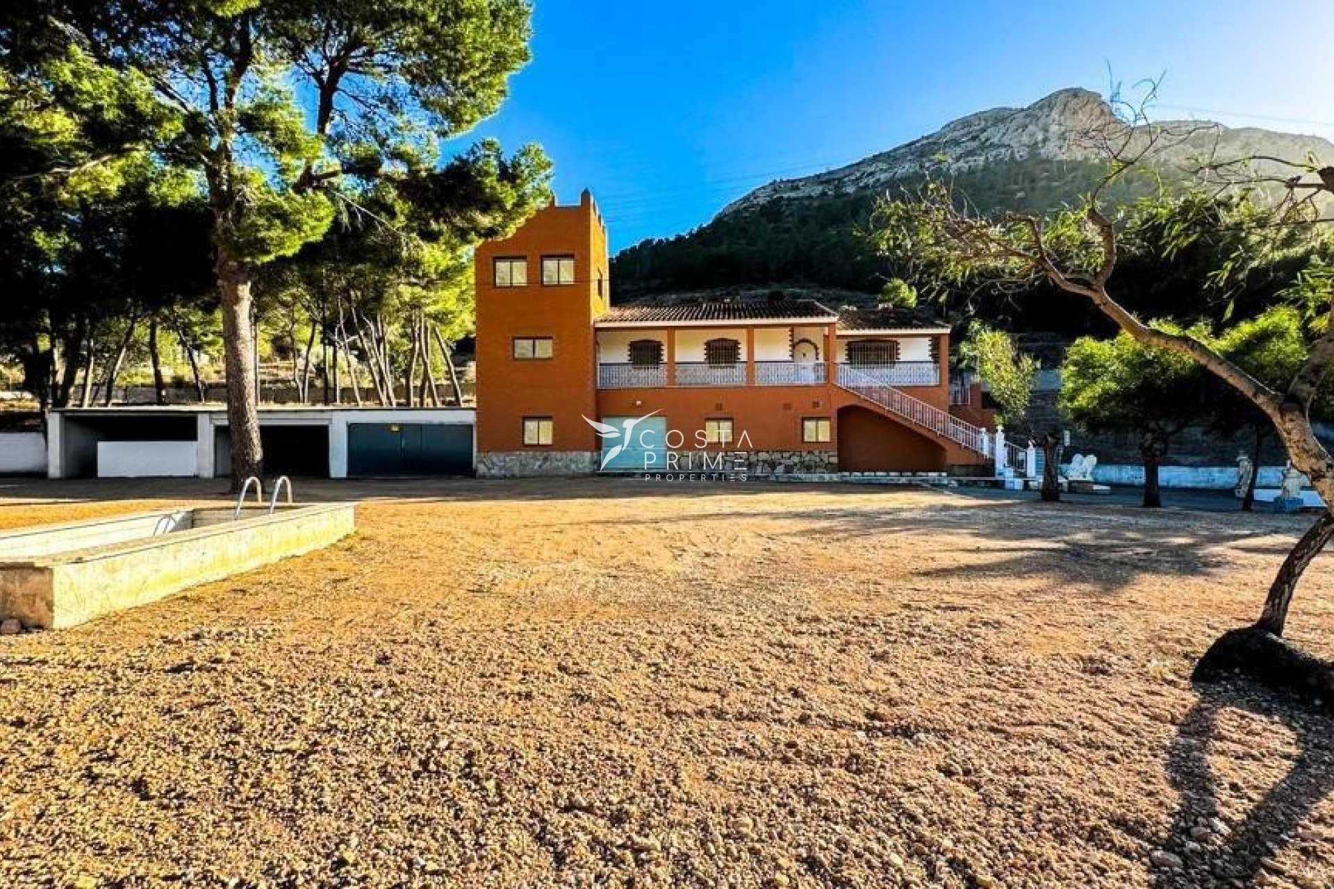 Resale - Villa  - Finestrat