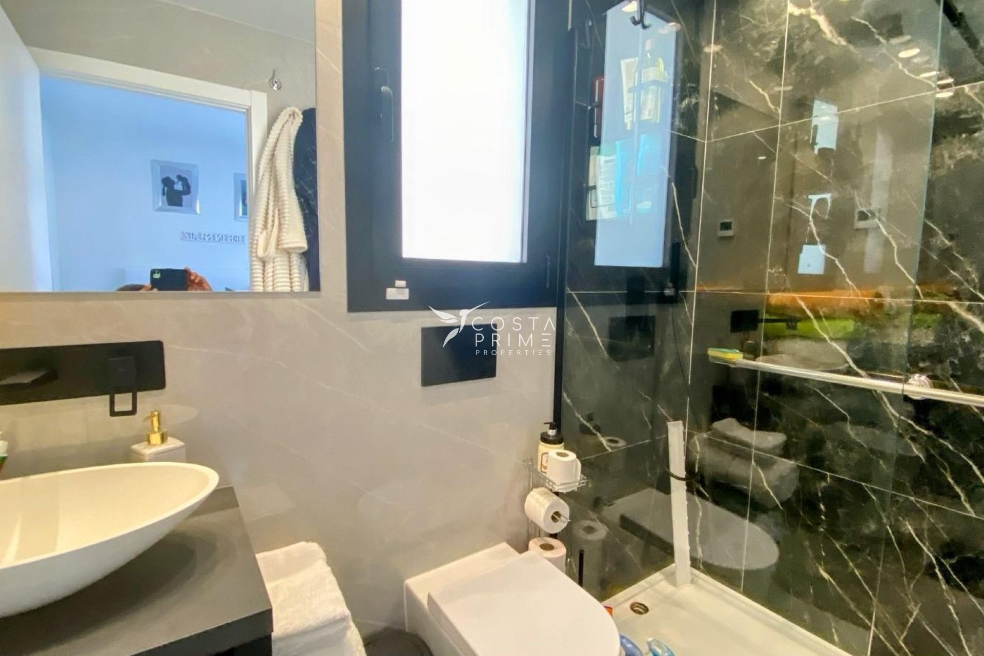 Resale - Villa  - Finestrat