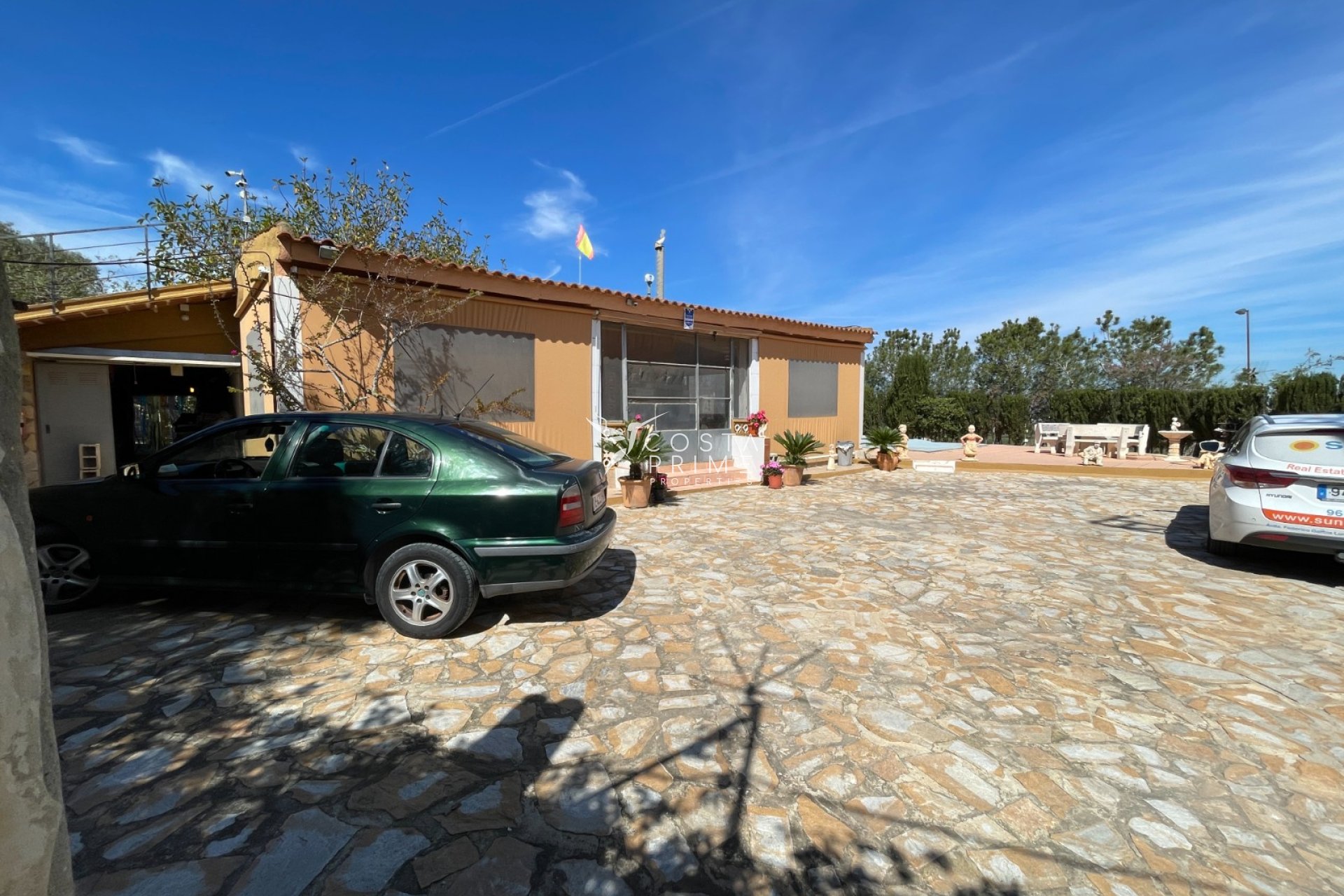 Resale - Villa  - Guardamar del Segura