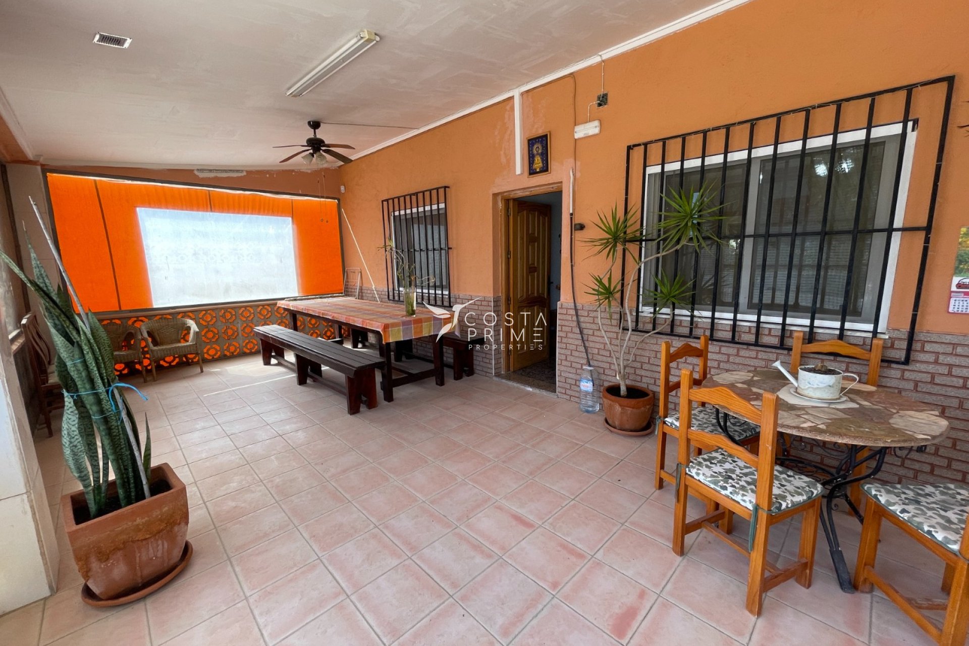 Resale - Villa  - Guardamar del Segura