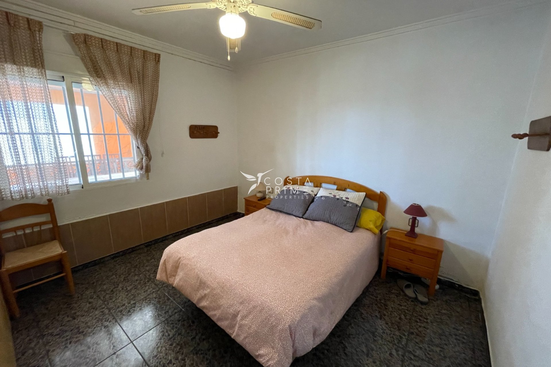 Resale - Villa  - Guardamar del Segura