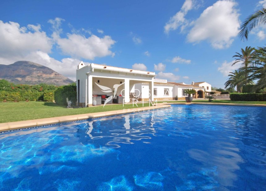 Resale - Villa  - Jávea