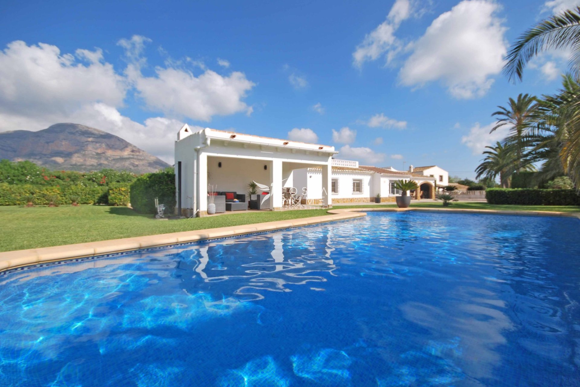 Resale - Villa  - Jávea