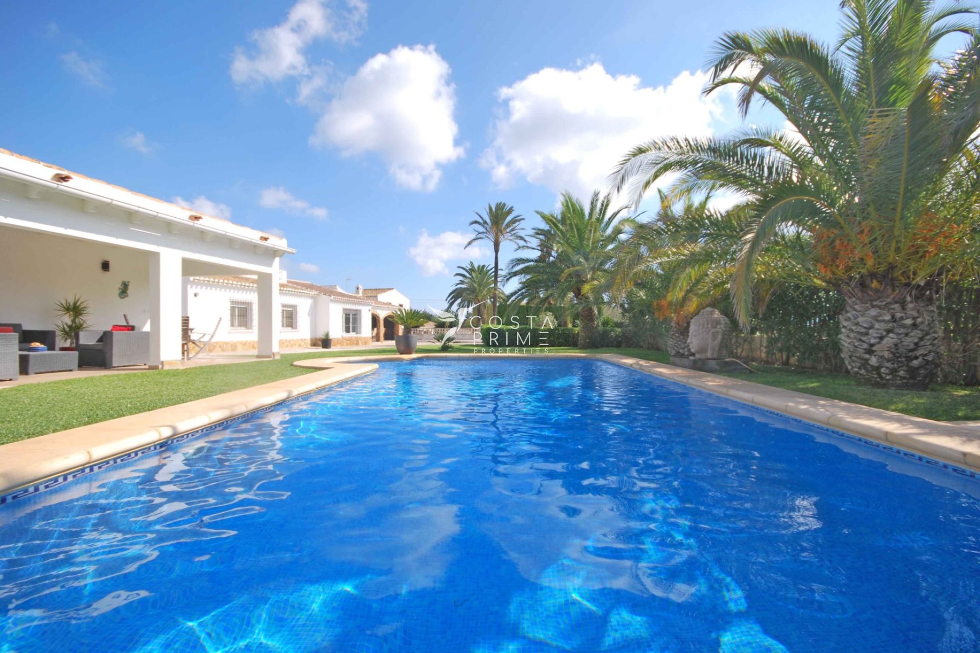 Resale - Villa  - Jávea