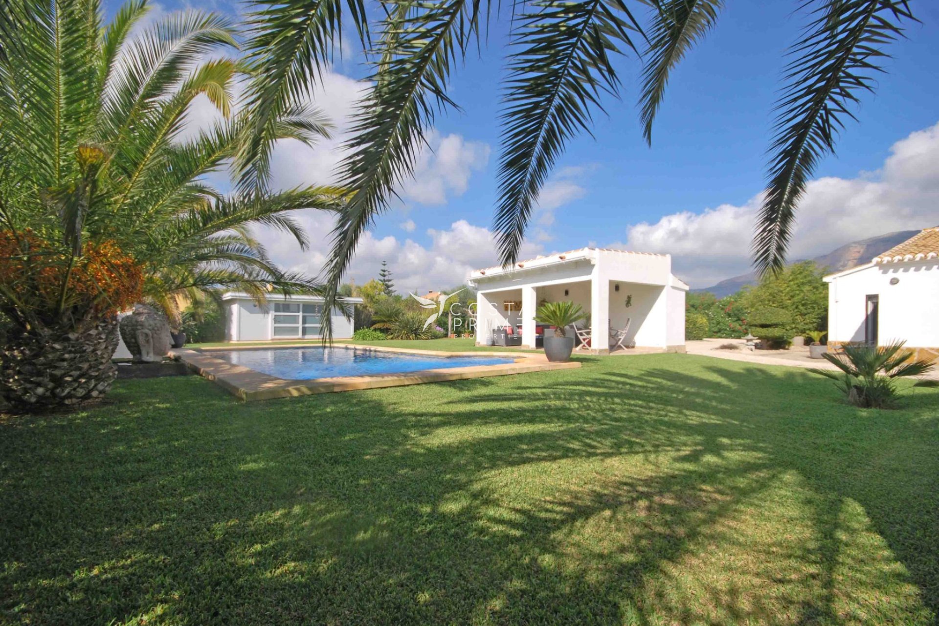 Resale - Villa  - Jávea