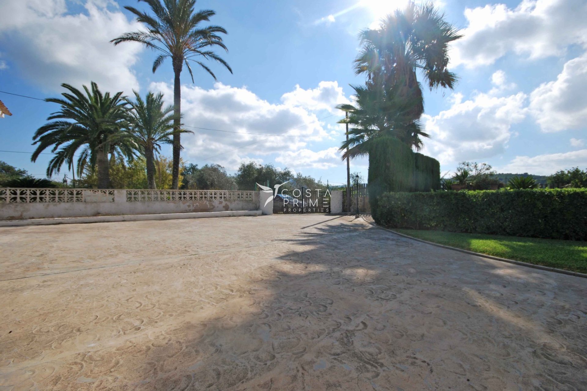 Resale - Villa  - Jávea