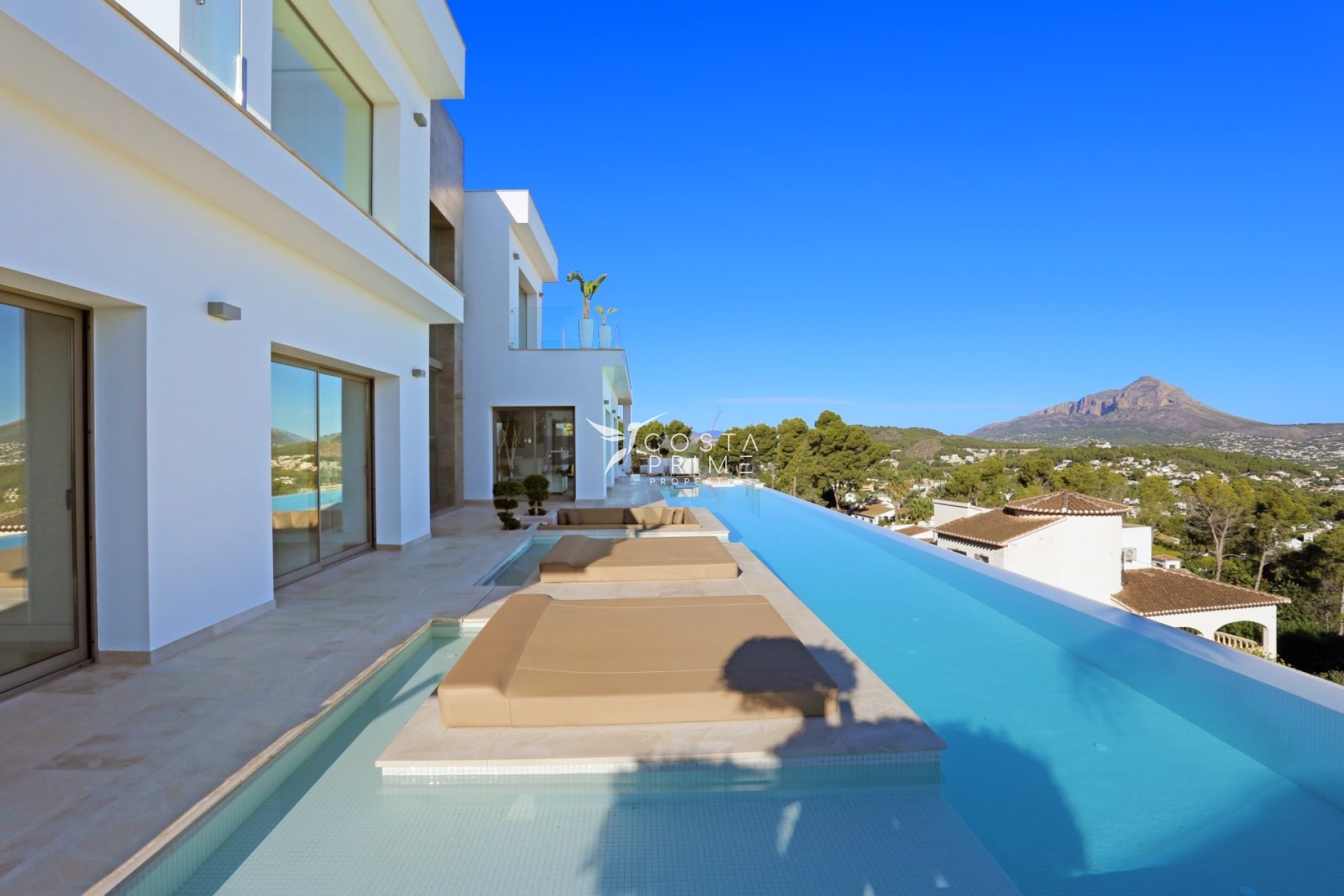 Resale - Villa  - Jávea