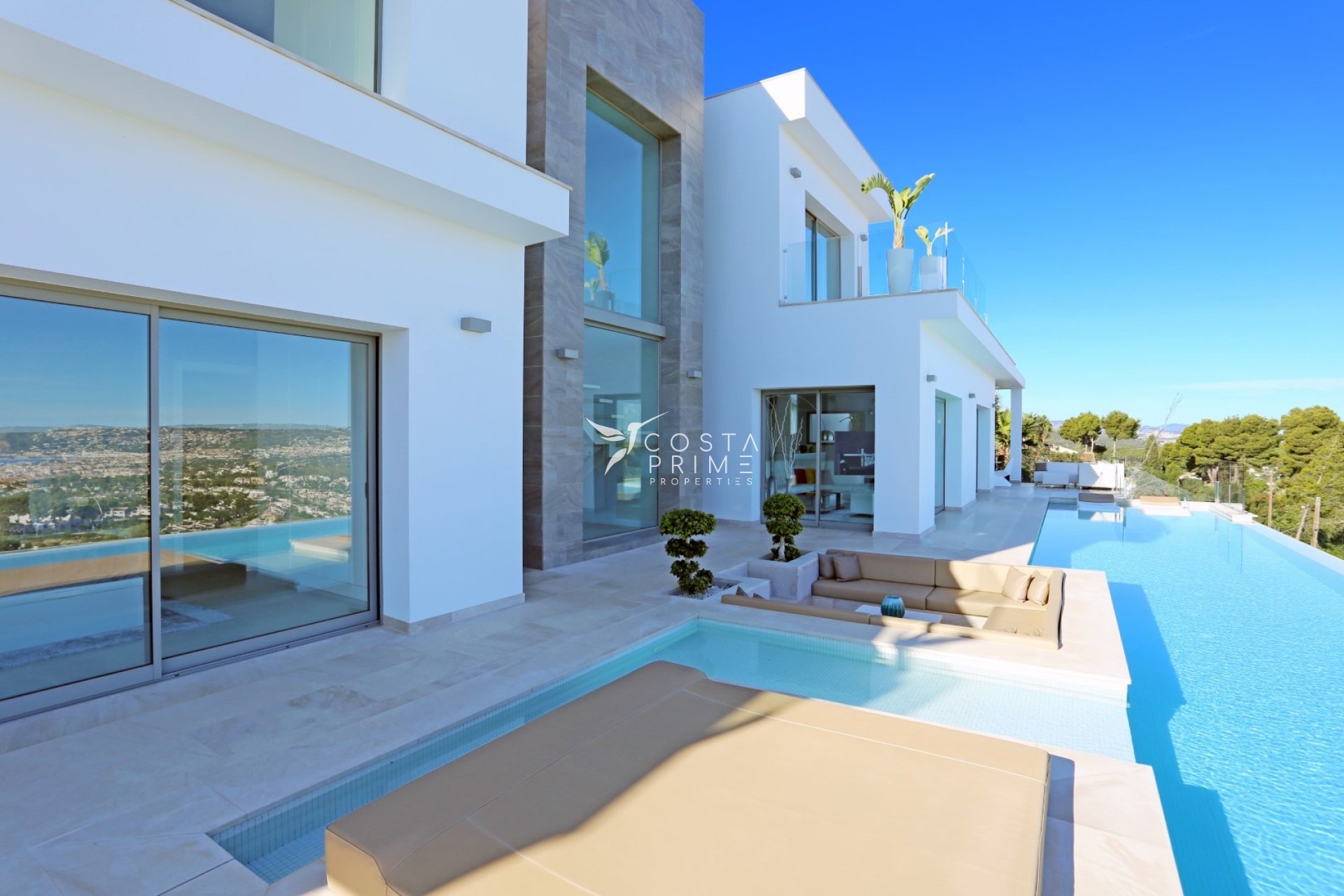 Resale - Villa  - Jávea